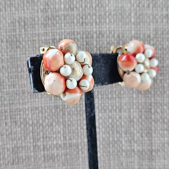 Vintage Clip On Earrings Orange Beads Gold Tone Round Stud Earrings Jewelry - Picture 3 of 11